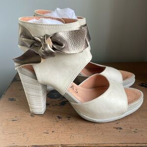 Chic Cream and Gold Heeled Sandals